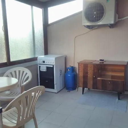 Yana's Deluxe Studio Burgas City